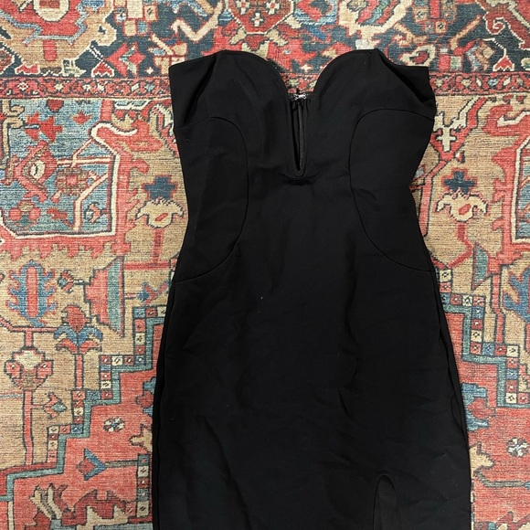 NWOT NICHOLAS Tena Deep V Sweetheart Gown in Black size 4 - Picture 8 of 9